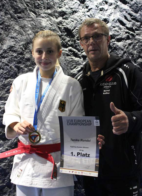 Europameisterin 2016 Tanika Rundel mit ihrem Trainer Bernd Keßler